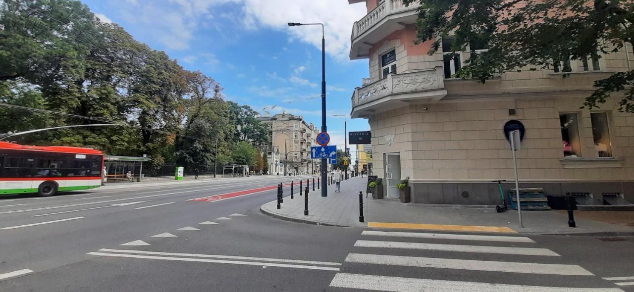 Mansarda Ogrod Saski Centrum Csk Zwirki I Wigury Lublin Exteriör bild